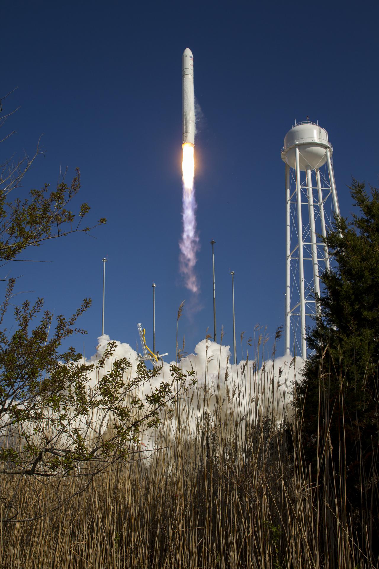 ドイツの商業ロケット「Spectrum」がヨーロッパ初の軌道到達を目指して打ち上げられる瞬間