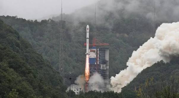 長征4号B、軍事リモートセンシング衛星6機の打ち上げに成功